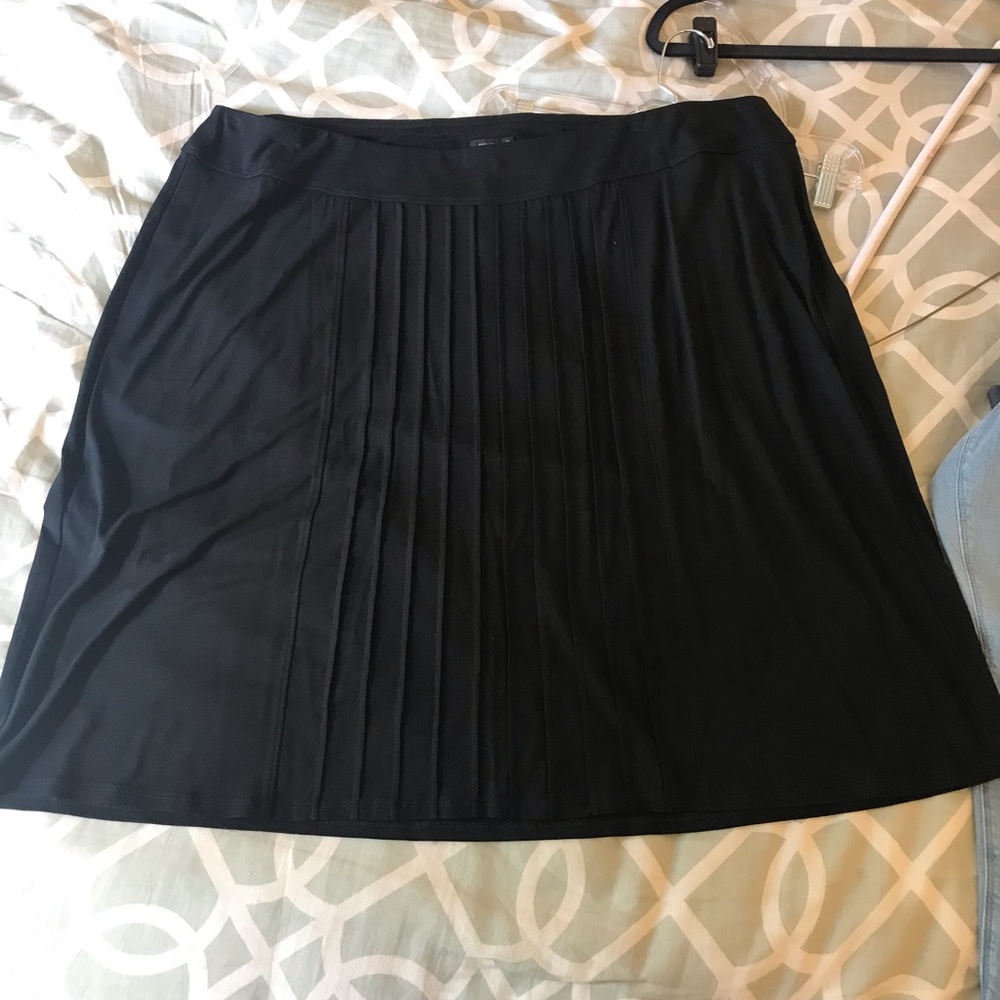 J.Jill flowy black pleated skirt